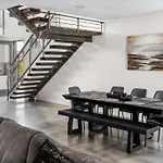 New Modern 3Br & Loft- Heated Pool, Near Airport